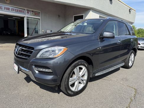 Used 2015 Mercedes-Benz ML 350 4MATIC image 3
