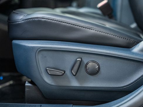 Certified 2026 Ford Maverick Lariat w/ Black Appearance Package image 41