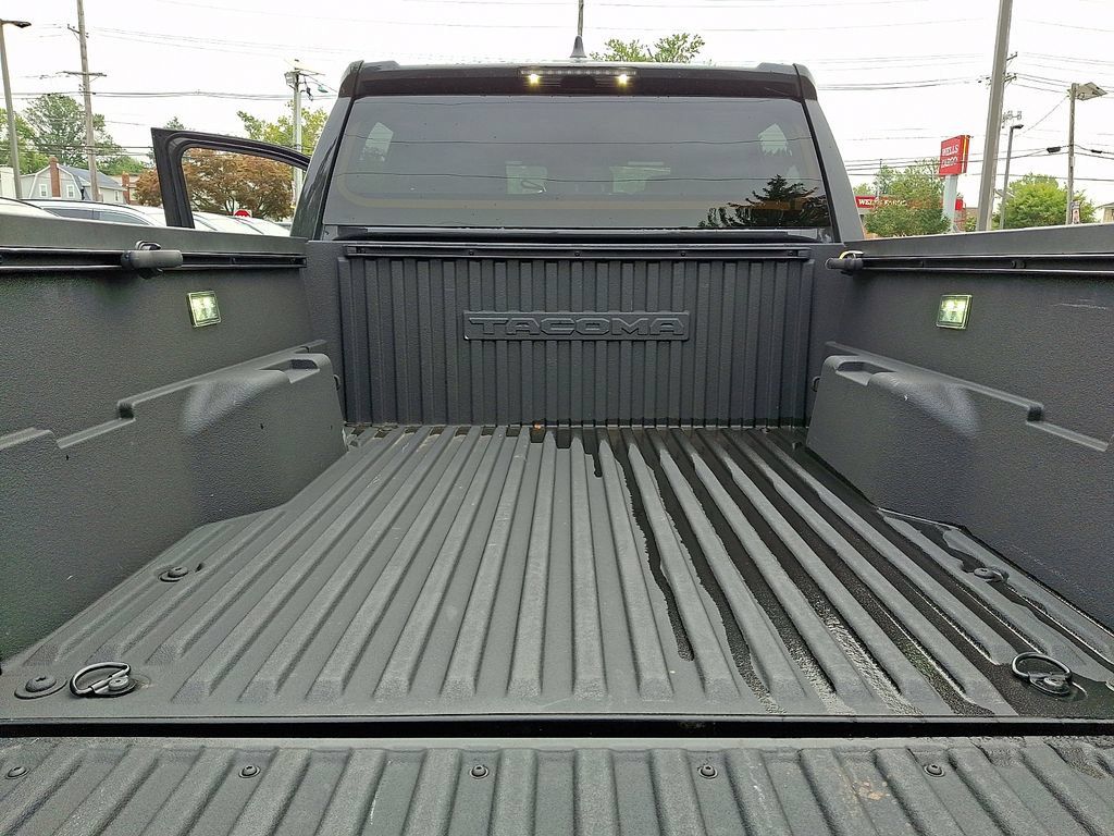 Certified 2025 Toyota Tacoma TRD Sport AWD/4WD image 29