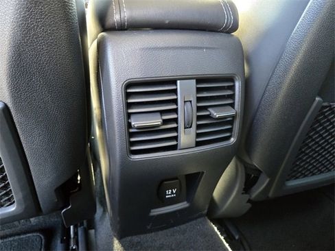 Used 2019 INFINITI QX30 w/ Cargo Package image 18