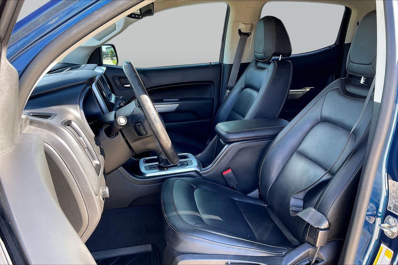 Used 2020 Chevrolet Colorado LT w/ Luxury Package RWD image 8
