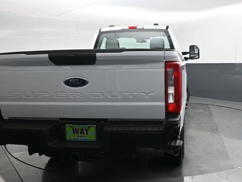 New 2026 Ford F250 XL w/ F-250 >10K GVWR Package AWD/4WD image 5