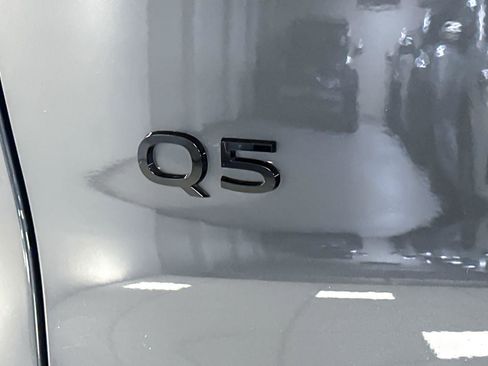 Used 2025 Audi Q5 Premium Plus w/ Premium Plus image 27
