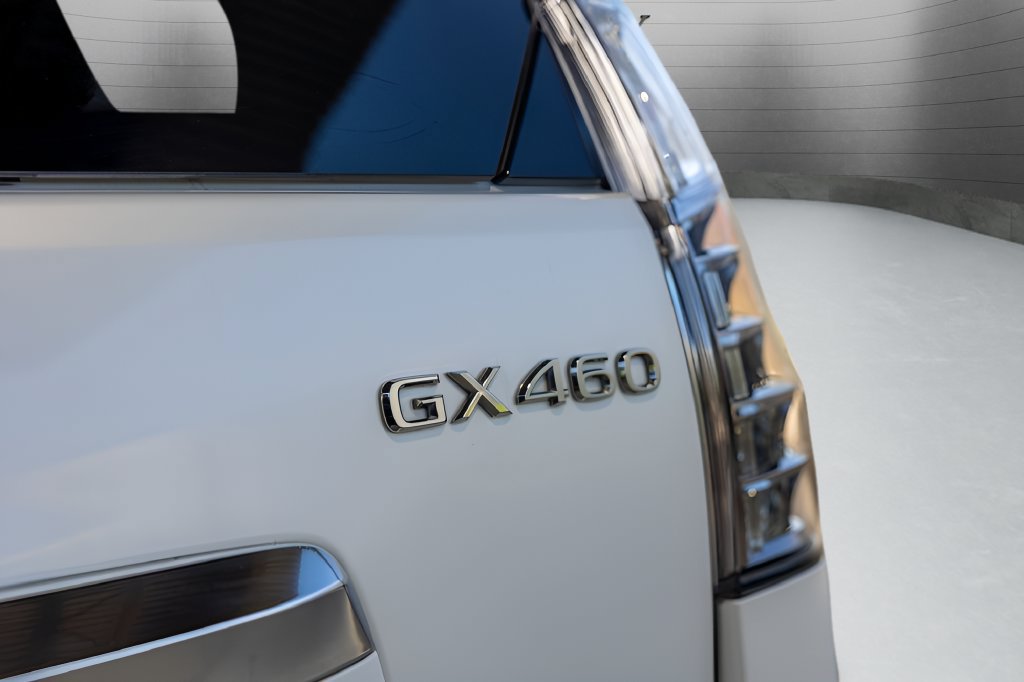 Used 2021 Lexus GX 460 Premium w/ Premium Package AWD/4WD image 16