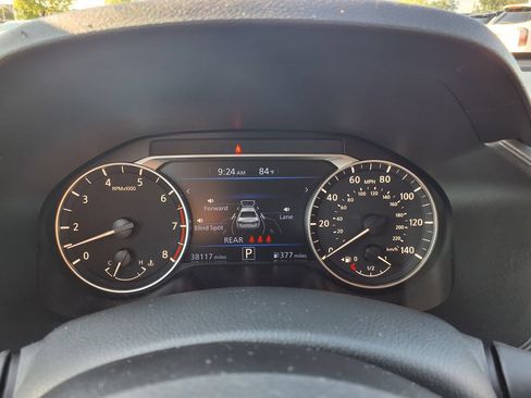 Used 2025 Nissan Altima 2.5 SV FWD image 30