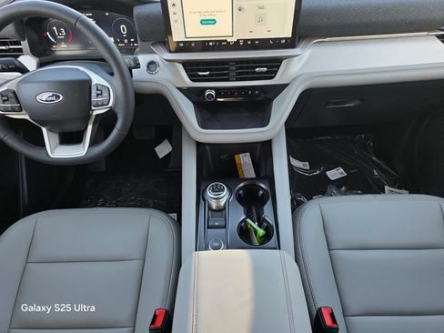 New 2026 Ford Explorer Active image 16