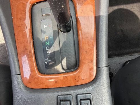 Used 2002 Toyota Solara SE FWD image 12