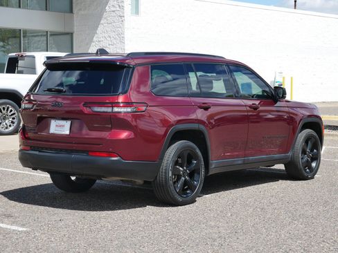 Used 2022 Jeep Grand Cherokee L Laredo AWD/4WD image 3