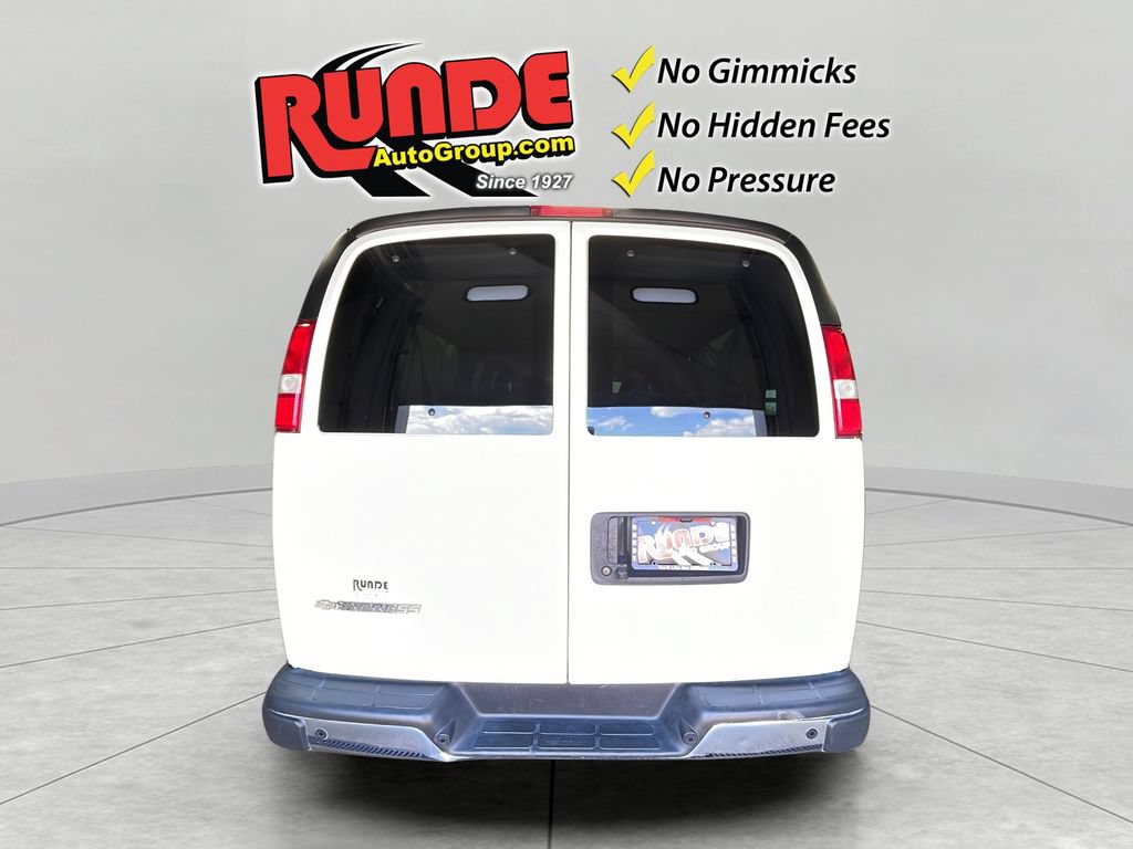 Used 2024 Chevrolet Express 3500 LT w/ LT Preferred Equipment Group RWD image 5