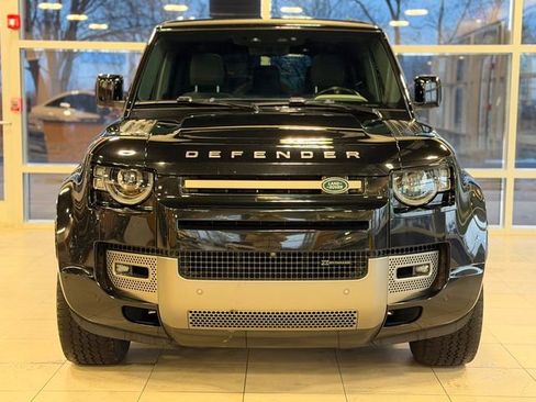 Used 2022 Land Rover Defender 110 X-Dynamic SE image 2