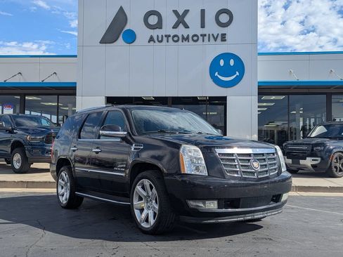 Used 2013 Cadillac Escalade Luxury AWD/4WD image 1