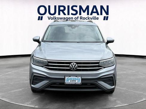 Used 2024 Volkswagen Tiguan SE AWD/4WD image 8