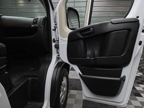 Used 2021 RAM ProMaster 2500 w/ Convenience Group FWD image 27