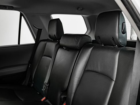 Used 2013 Toyota 4Runner SR5 image 38