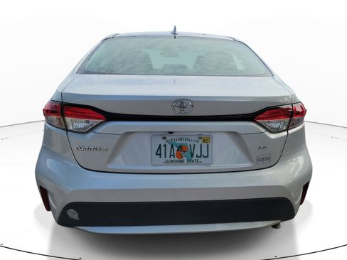 Used 2021 Toyota Corolla LE FWD image 5