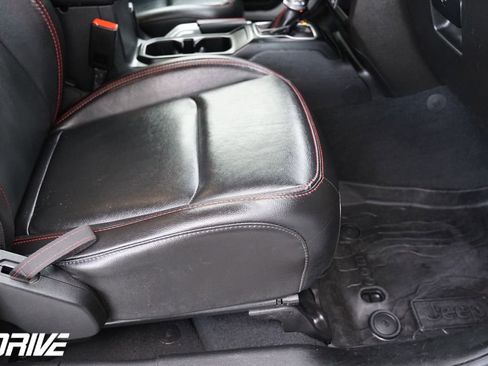 Used 2022 Jeep Gladiator Rubicon w/ Trailer Tow Package image 43