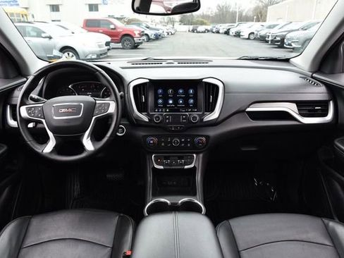 Used 2024 GMC Terrain SLT image 7