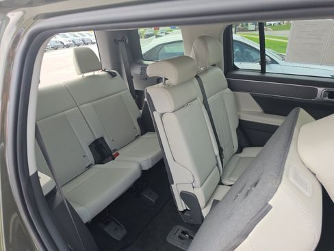 Certified 2024 Hyundai Santa Fe SEL AWD/4WD image 12
