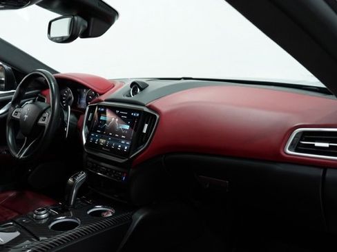 Used 2022 Maserati Ghibli Trofeo image 15