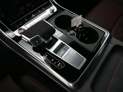 New 2026 Audi RS Q8 performance image 18