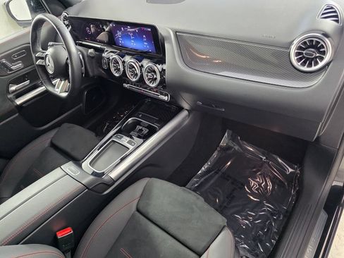 Certified 2025 Mercedes-Benz GLA 35 AMG 4MATIC image 27