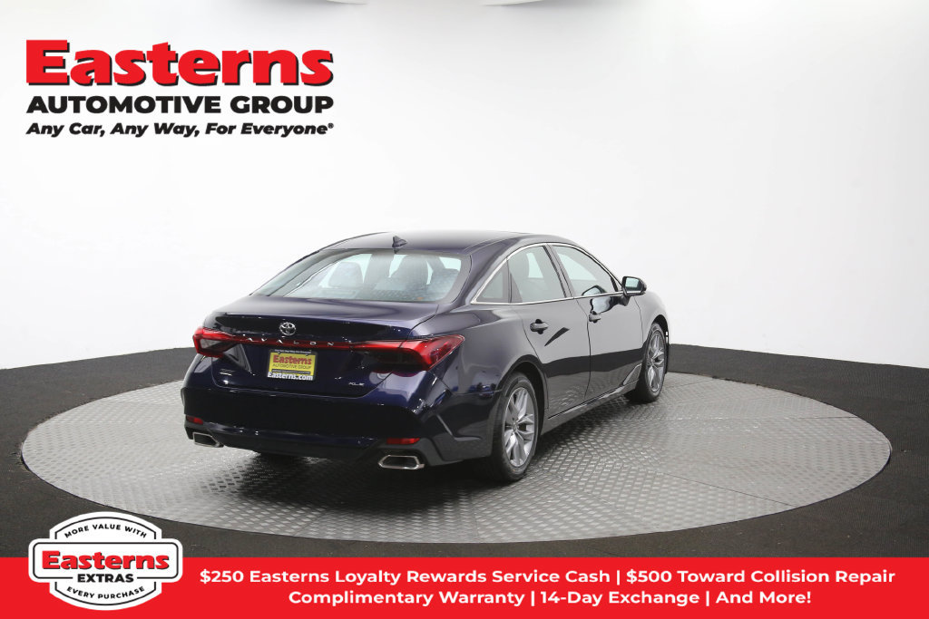 Used 2022 Toyota Avalon XLE w/ Moonroof Package FWD image 42
