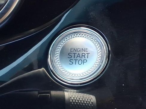 Used 2025 Genesis G70 2.5T RWD image 19