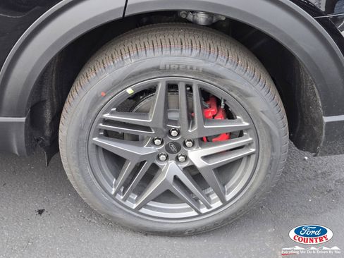 New 2026 Ford Explorer ST image 5