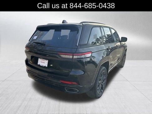 New 2025 Jeep Grand Cherokee Summit image 5