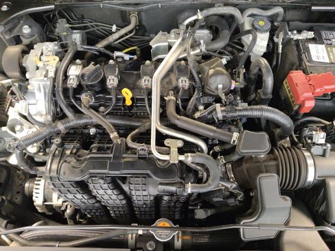 Used 2024 Nissan Altima 2.5 S FWD image 30