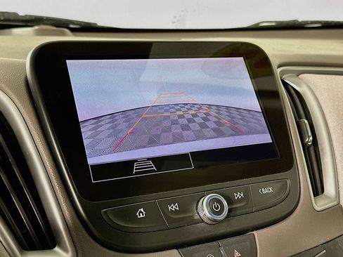 Used 2024 Chevrolet Malibu LT FWD image 19
