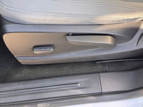 Used 2017 Chevrolet Colorado W/T w/ WT Convenience Package image 11