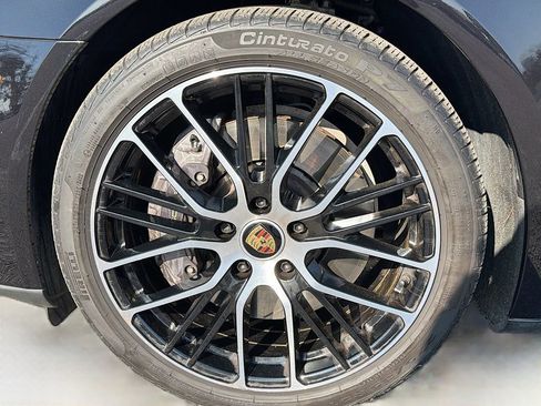 Used 2023 Porsche Panamera 4 Platinum Edition image 33