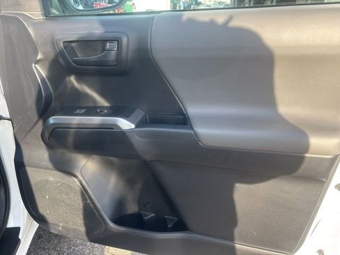 Used 2021 Toyota Tacoma SR5 image 10