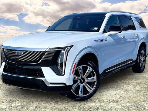 Certified 2026 Cadillac Escalade IQL Luxury image 3