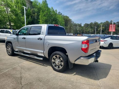 Used 2016 Toyota Tundra SR5 w/ SR5 Upgrade Package RWD image 3