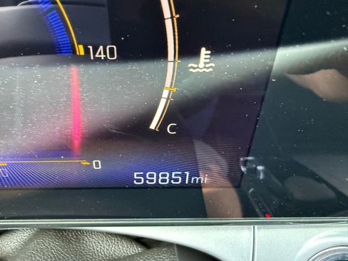 Used 2024 Chevrolet Trax LT image 15