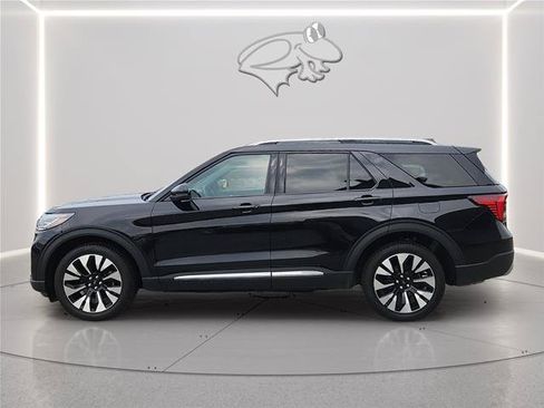Certified 2025 Ford Explorer Platinum AWD/4WD image 2