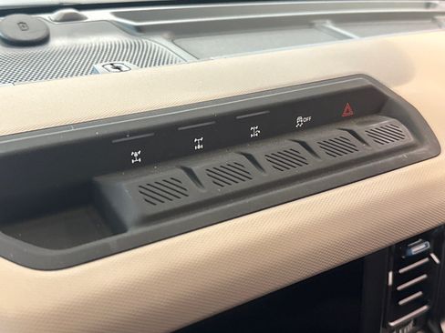 Certified 2023 Ford Bronco Wildtrak AWD/4WD image 18