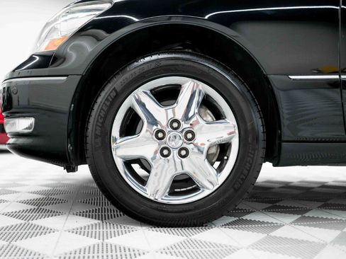 Used 2004 Lexus LS 430 RWD image 34