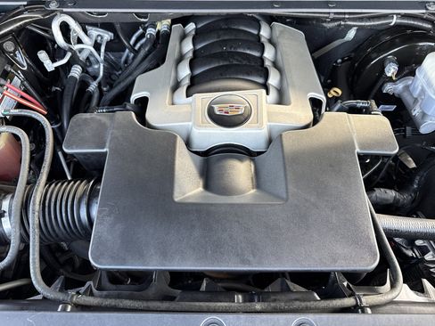 Used 2020 Cadillac Escalade Luxury image 35