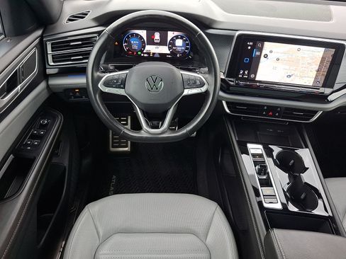 Certified 2024 Volkswagen Atlas Cross Sport SEL R-Line AWD/4WD image 12