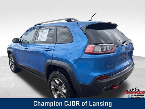 Used 2019 Jeep Cherokee Trailhawk AWD/4WD image 3