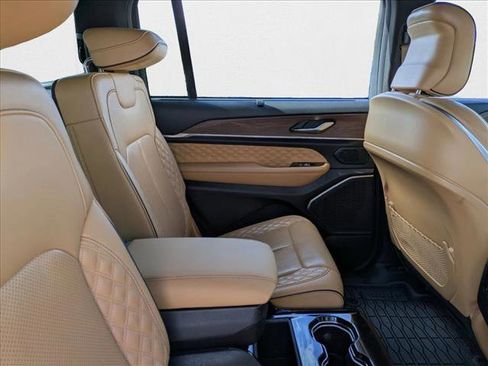 Used 2023 Jeep Grand Cherokee L Summit w/ Advanced Protech Group IV image 23