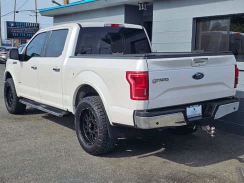 Used 2015 Ford F150 Lariat w/ Equipment Group 501A Mid image 3