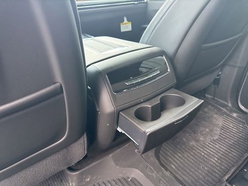 Used 2026 Cadillac Escalade Platinum Sport w/ LPO, ONYX Package image 27