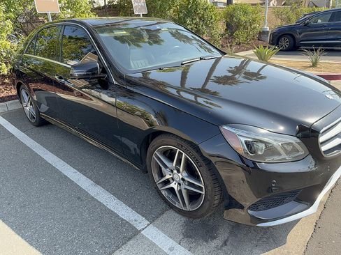 Used 2014 Mercedes-Benz E 550 4MATIC Sedan image 7