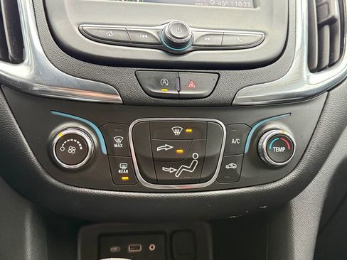 Used 2023 Chevrolet Equinox LT image 27