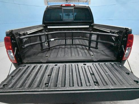 Used 2017 Nissan Frontier SV w/ SV Value Truck Package AWD/4WD image 34
