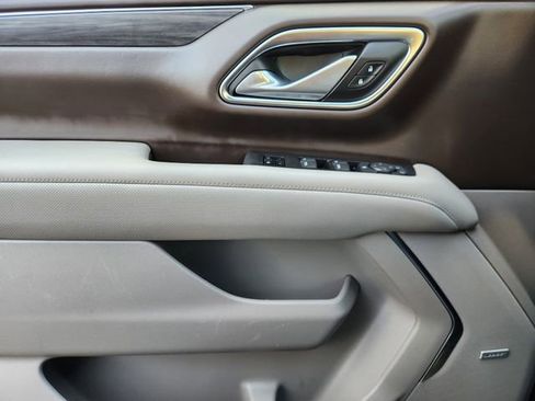 Used 2024 GMC Yukon SLT image 19